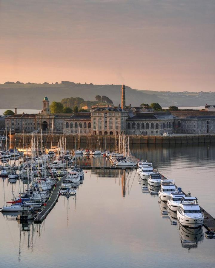 Rwy Suite48 Luxury Suite With Optional Parking Plymouth Exteriér fotografie
